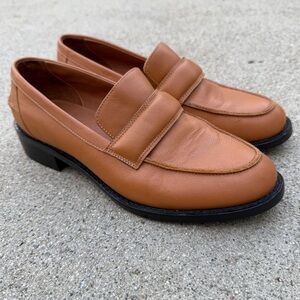 Intentionally Blank loafers brown size 7 preloved career work officewear